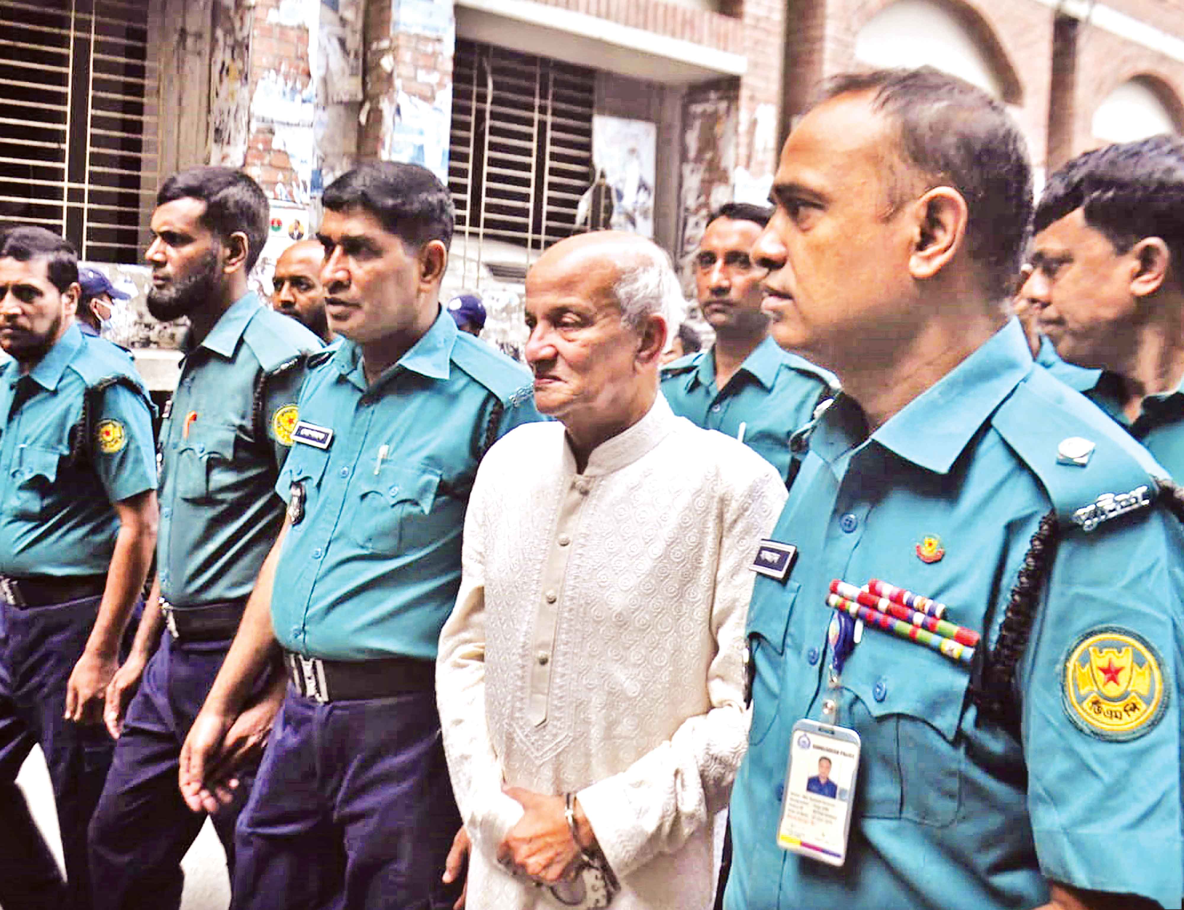 কামাল মজুমদার রিমান্ডে আনিসুল হক কারাগারে