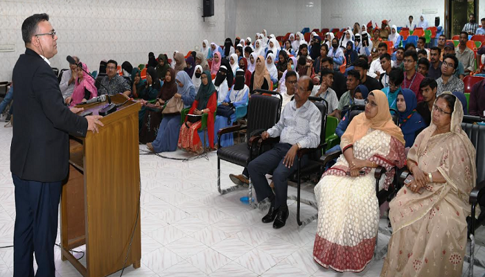 জাতীয় বিশ্ববিদ্যালয়: শিক্ষক-শিক্ষার্থীদের ট্রমা থেকে পরিত্রাণের জন্য কর্মশালা শুরু 