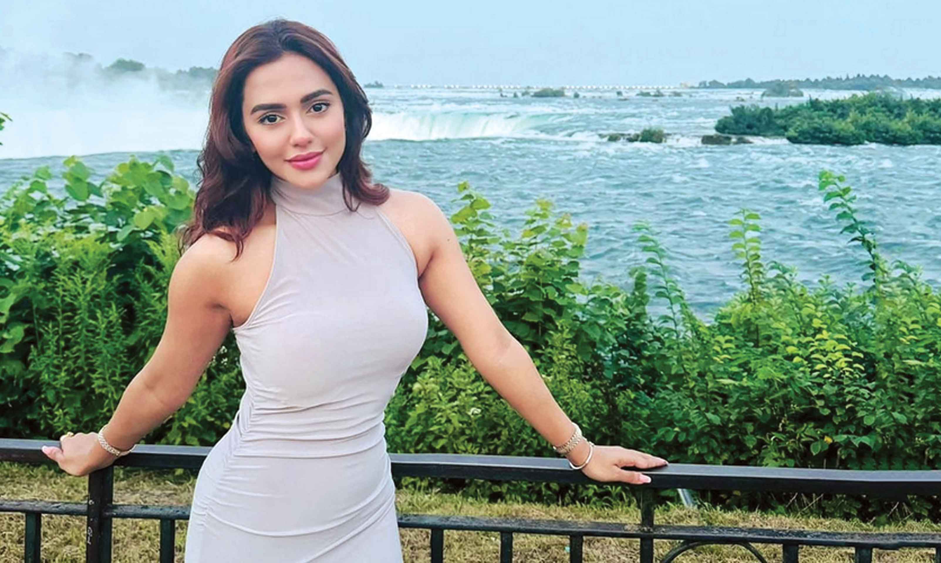 মুখ খুললেন পর্দার হাসিনা