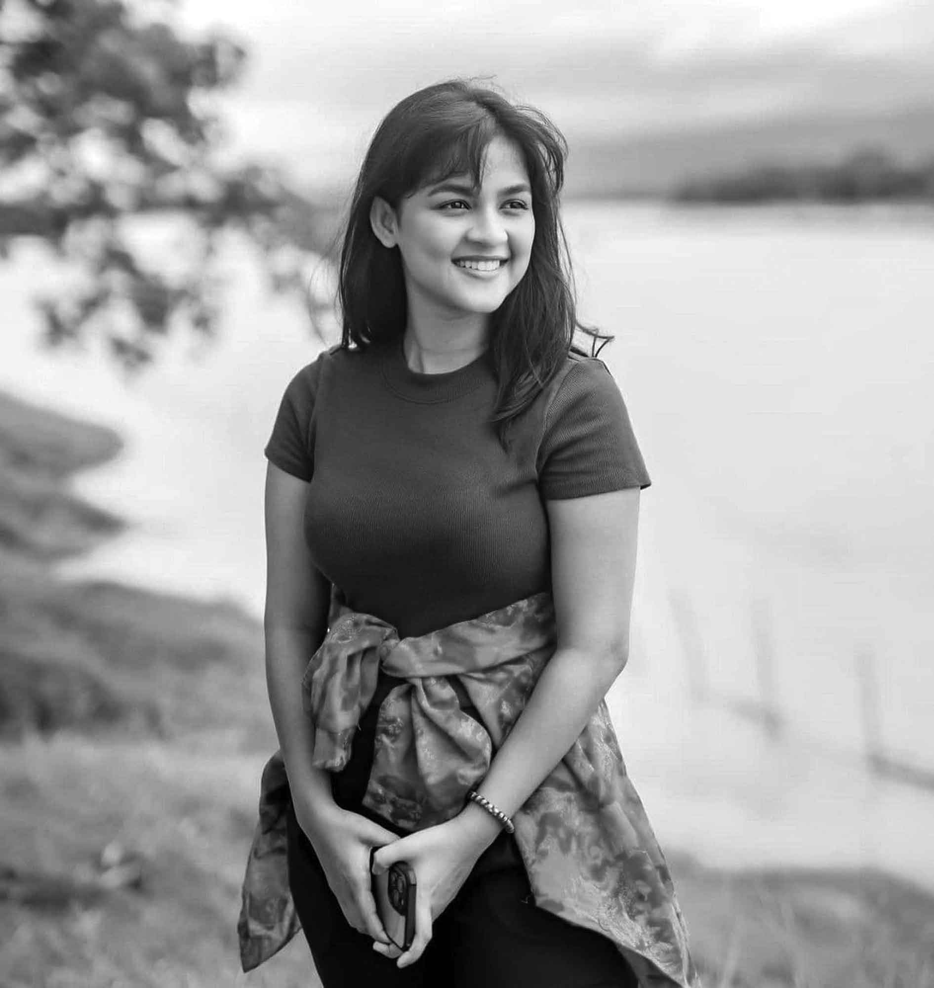 বিতর্কিত লাইভ নিয়ে মুখ খুললেন সাদিয়া আয়মান