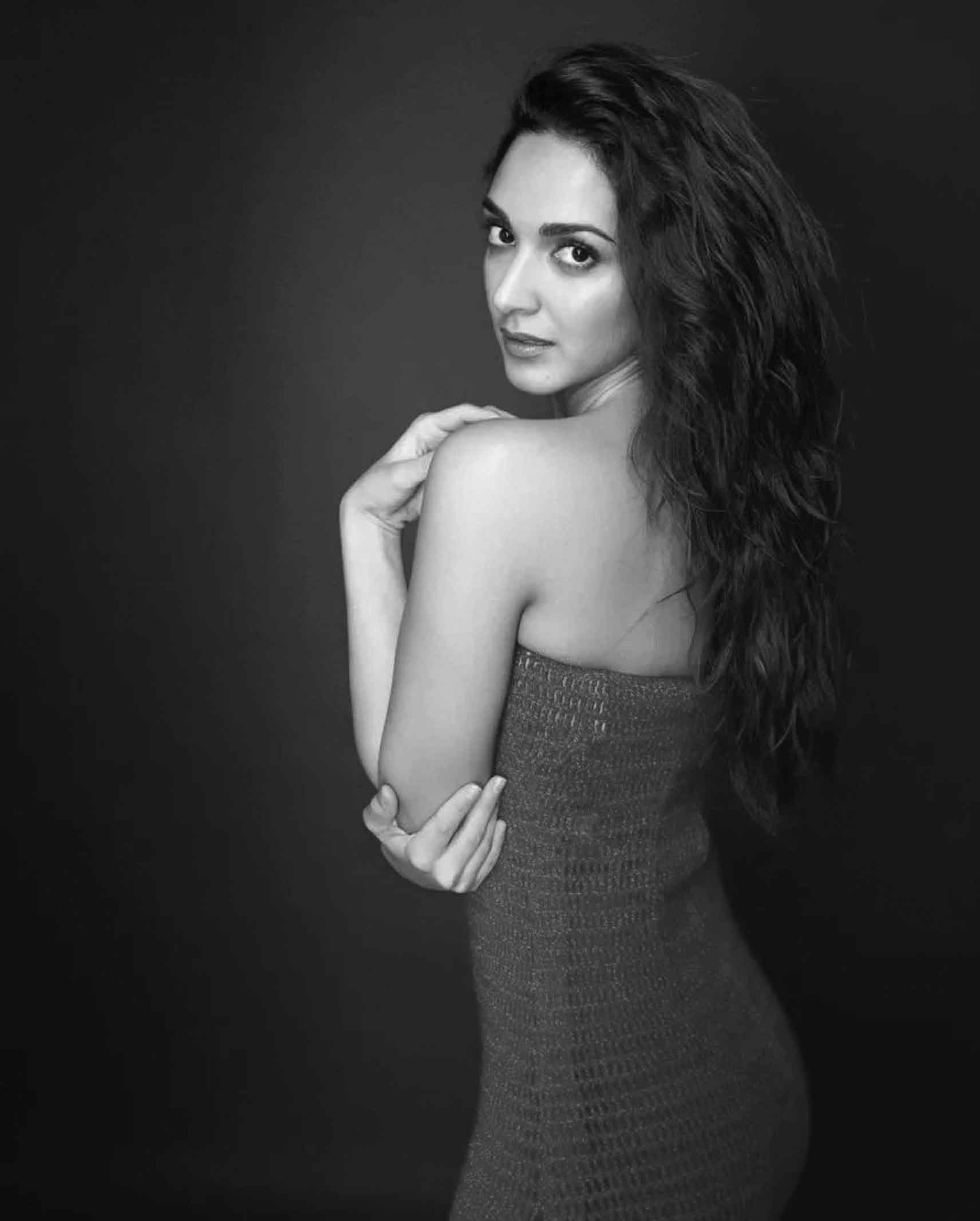 কটাক্ষের মুখে কিয়ারা