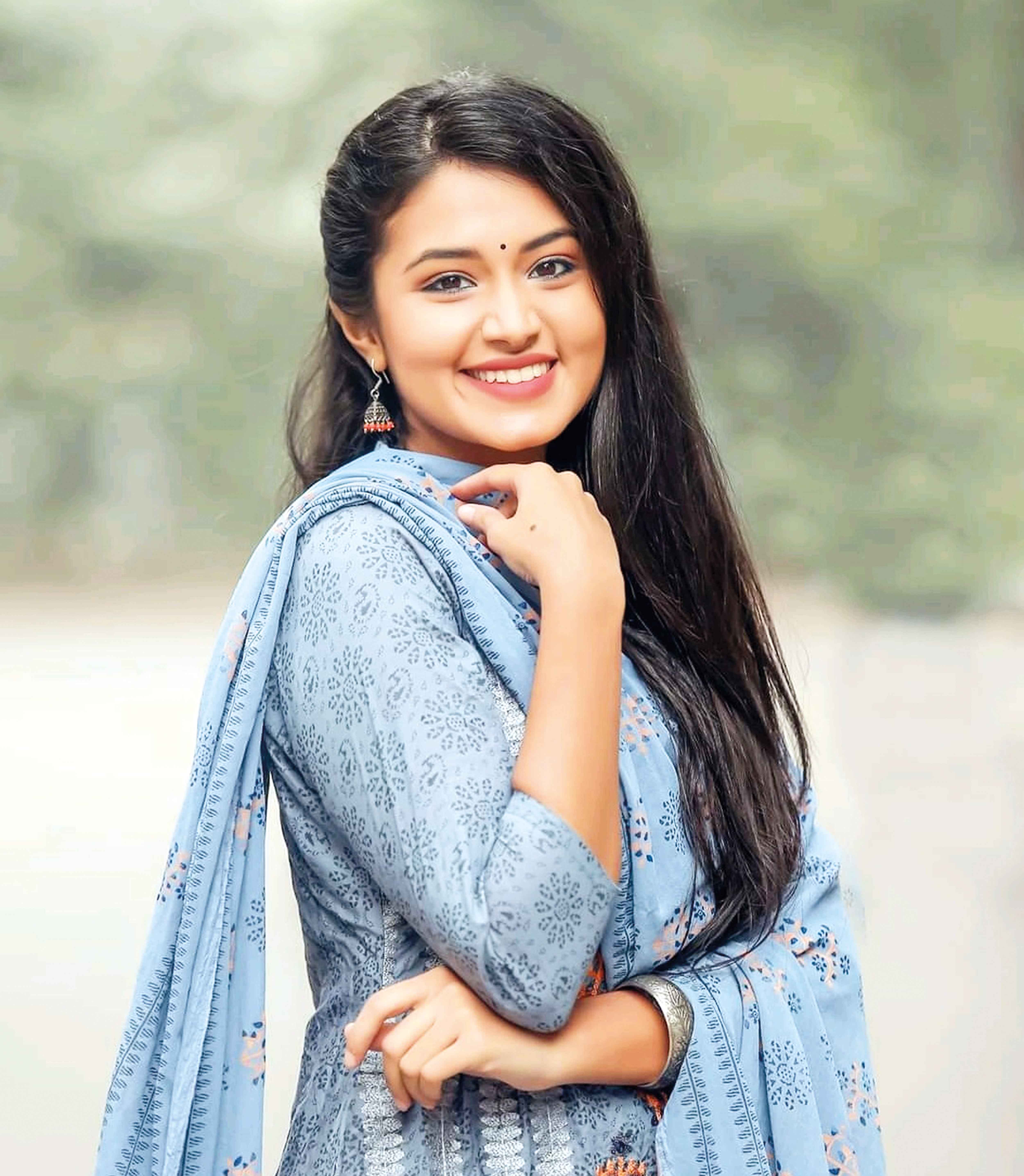 'গানে ধ্যানমগ্ন হয়ে যাই'