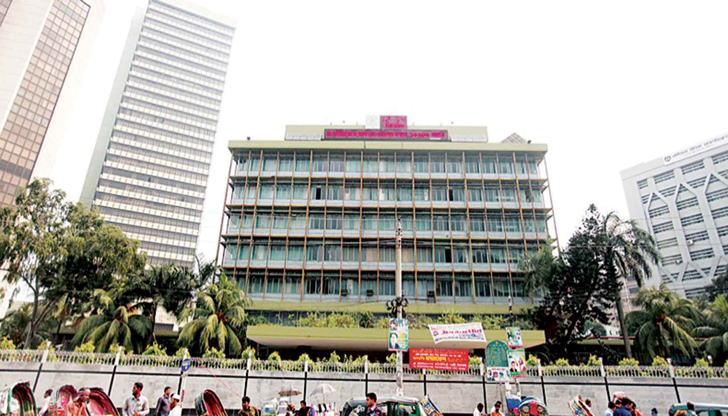 এক মাসে ৫ হাজার কোটি টাকা তারল্য সুবিধা