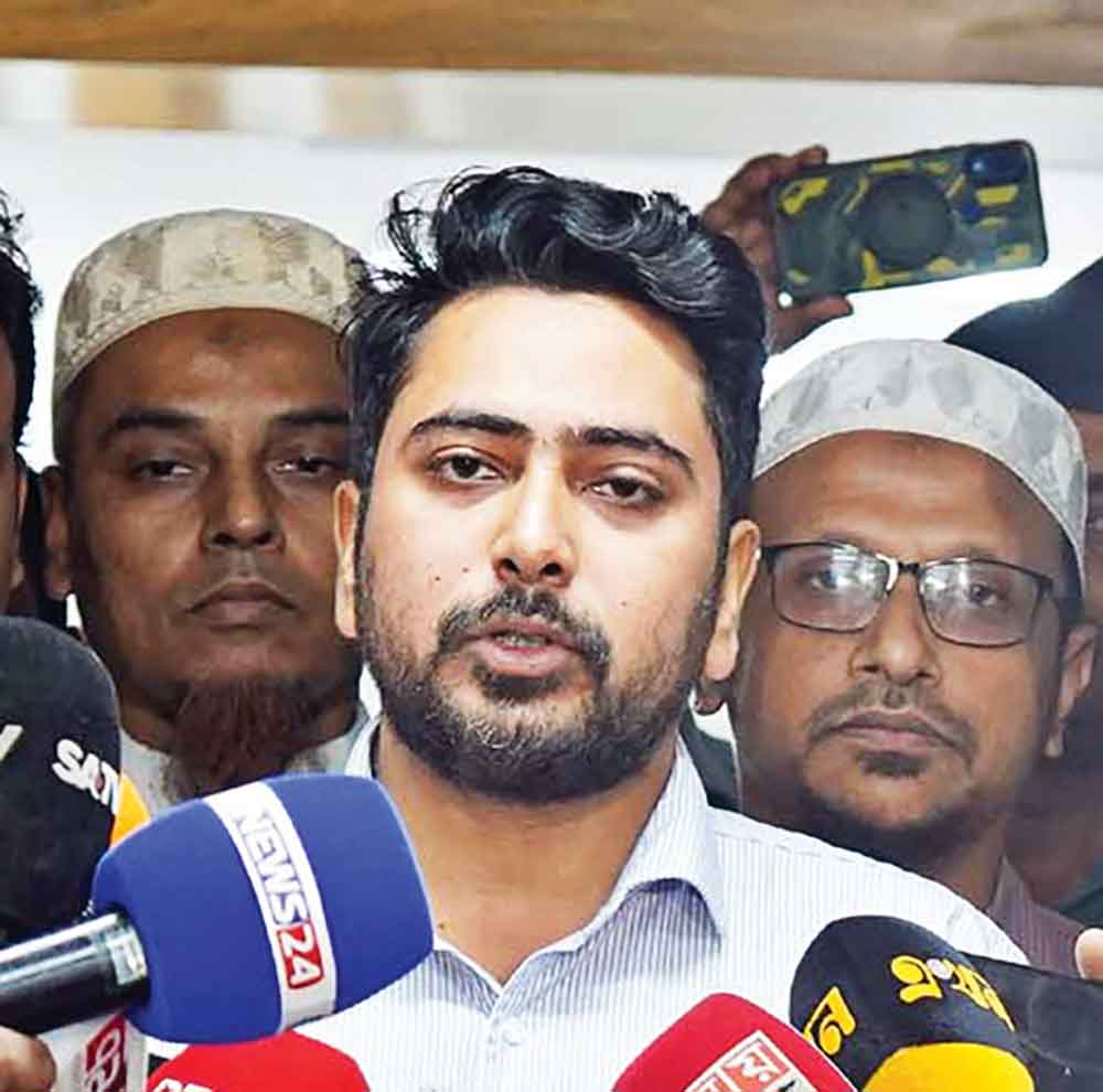 সাংবিধানিক প্রশ্ন নয় রাজনৈতিক সিদ্ধান্তের বিষয় :নাহিদ