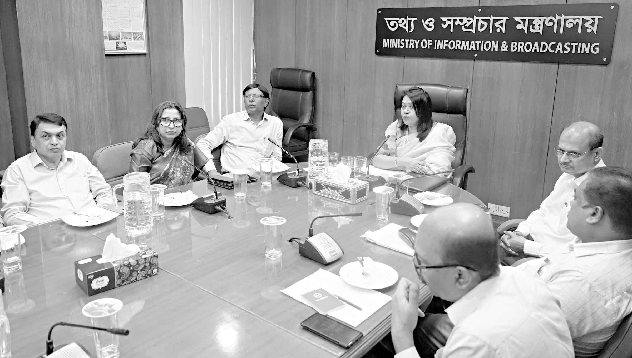 তথ্য ও সম্প্রচার মন্ত্রণালয়ের কর্মকর্তাদের সঙ্গে নতুন সচিবের মতবিনিময়