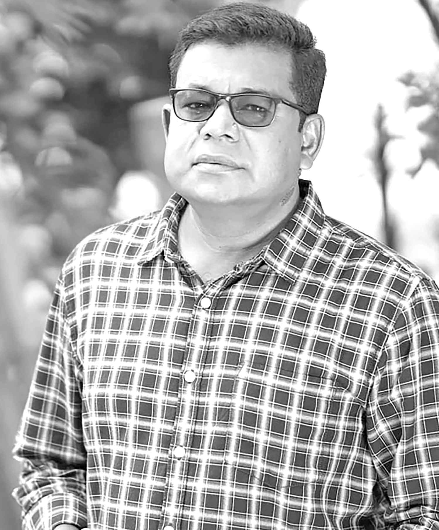 অনুদানের সিনেমায় গাইলেন মনির খান