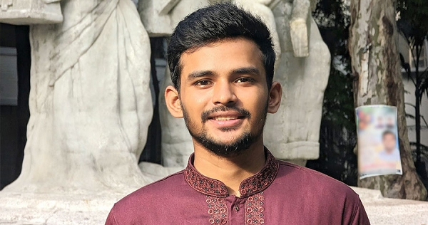 ক্ষোভ প্রকাশ করে উপদেষ্টা আসিফ মাহমুদের স্ট্যাটাস