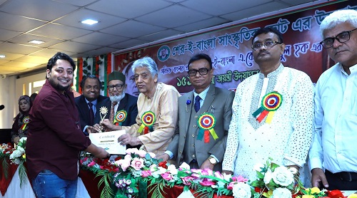 শ্রেষ্ঠ নাট্যকারে পুরস্কার পেলেন ফরিদুল ইসলাম রুবেল