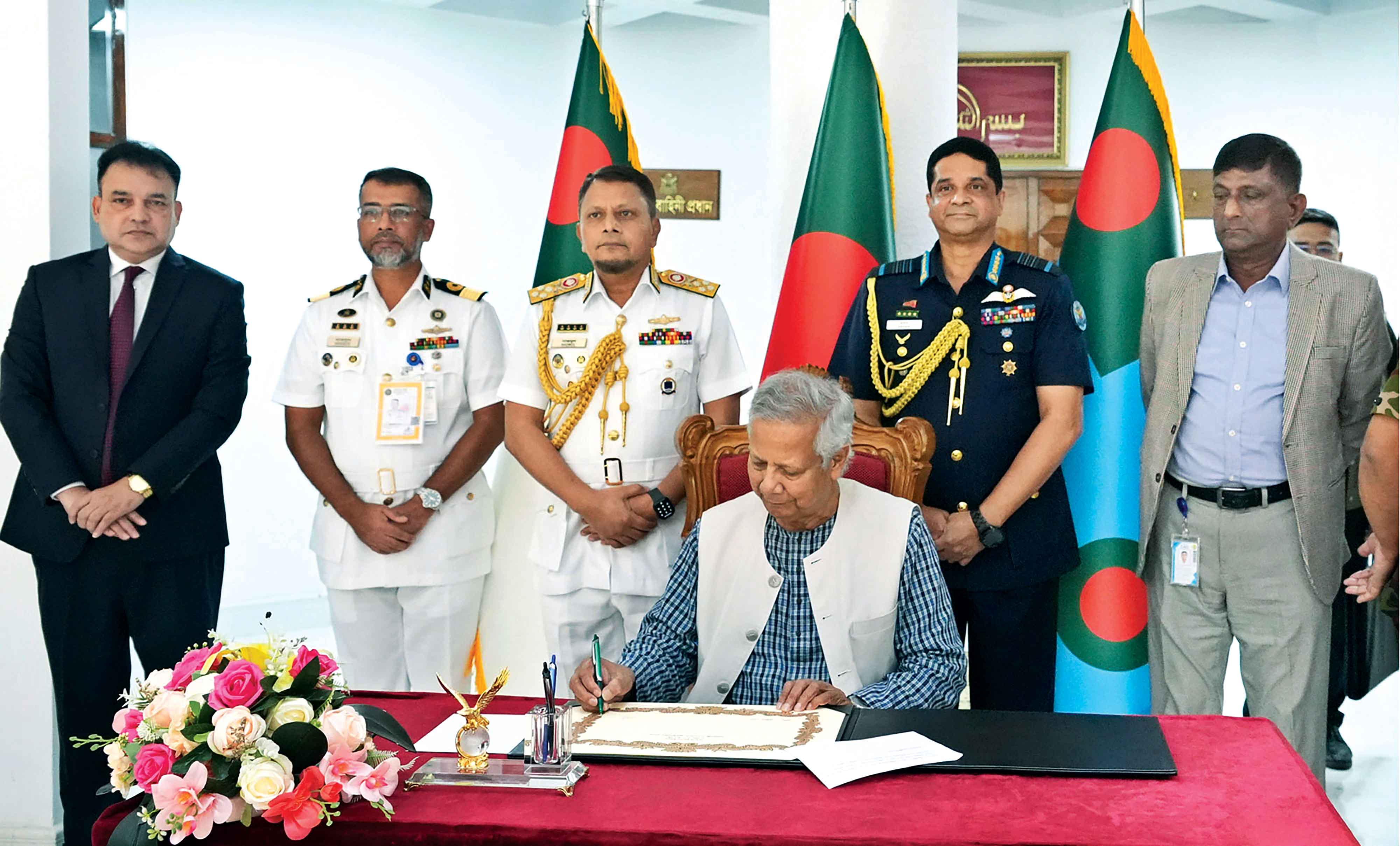 সৎ-নীতিবান অফিসাররাই পদোন্নতির দাবিদার