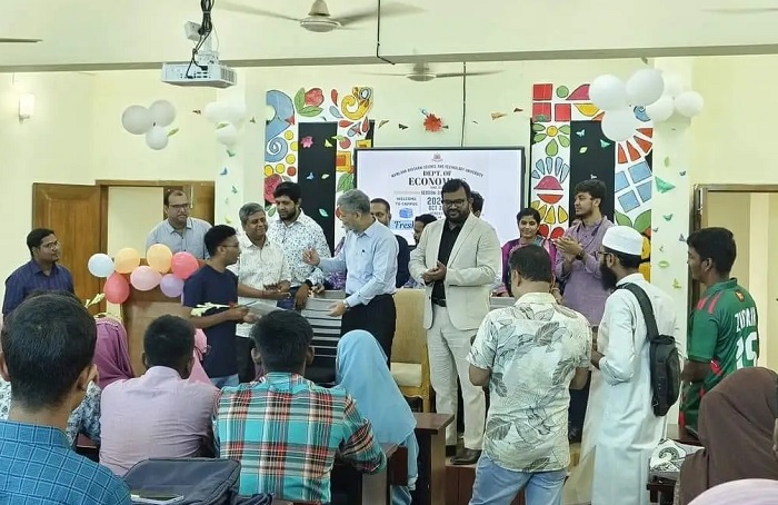 মাভাবিপ্রবিতে ২০২৩-২৪ শিক্ষাবর্ষের নবীন শিক্ষার্থীদের শিক্ষা কার্যক্রম শুরু