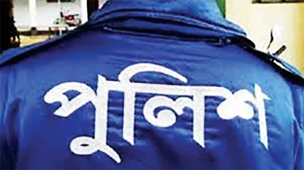 ঝুঁকি নিতে অনাগ্রহ পুলিশের