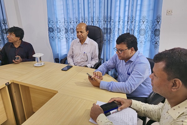 বশেমুরবিপ্রবিপি-এর উপাচার্য ড. মো. শহীদুল ইসলামের সাথে  শিক্ষার্থীদের শুভেচ্ছা বিনিময়