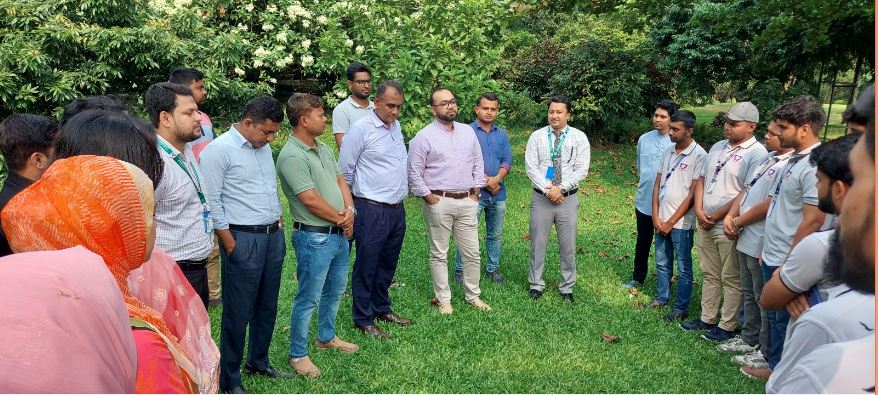 এ্যাডাস্ট শিক্ষার্থীদের প্যারামাউন্ট টেক্সটাইল ফ্যাক্টরি পরিদর্শন