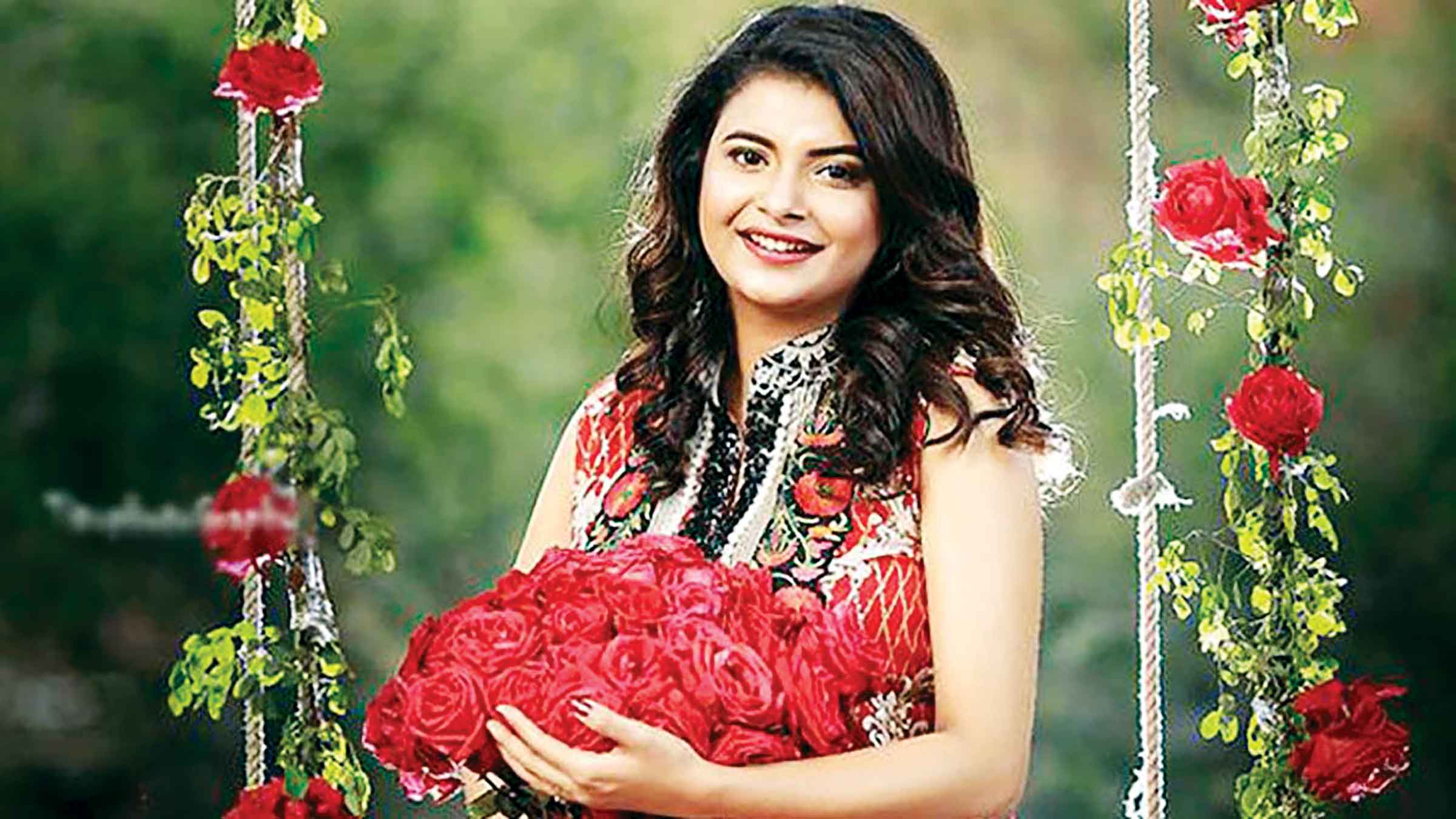 ভিন্ন পরিচয়ে শবনম ফারিয়া