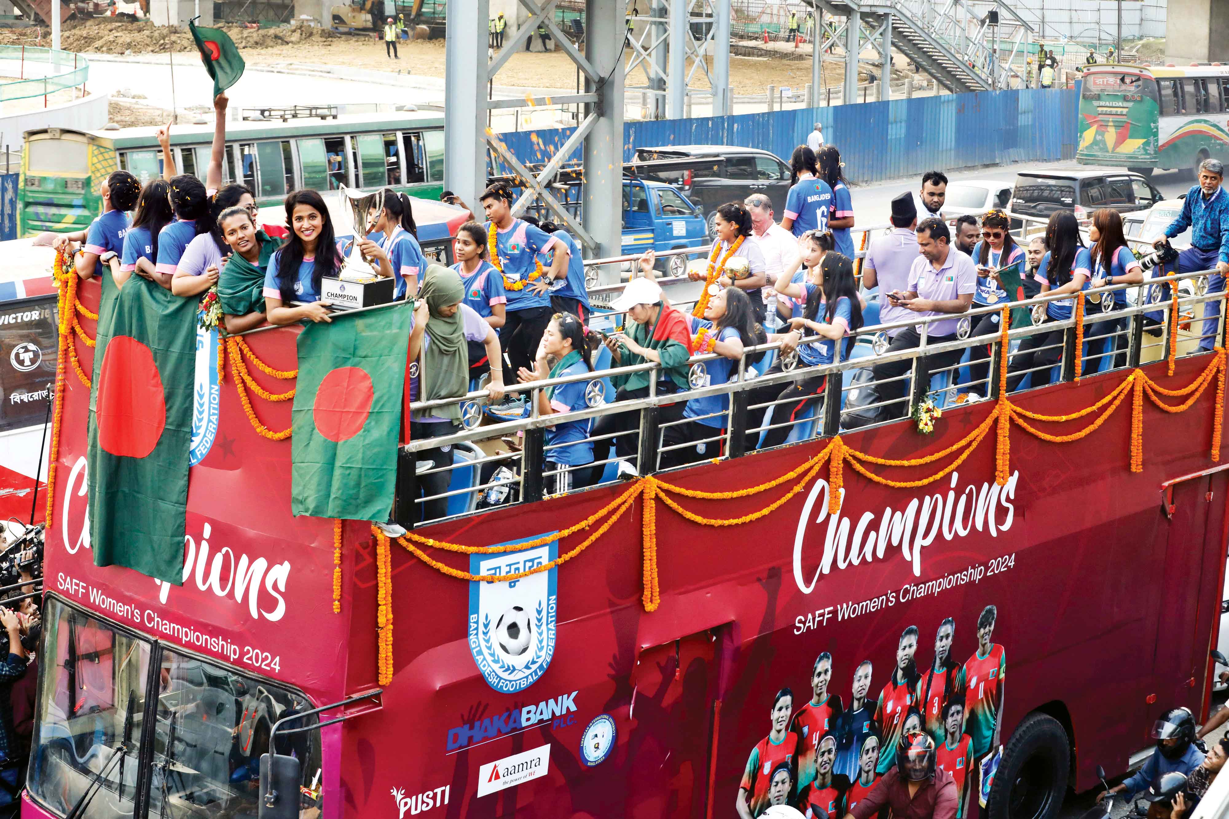 ভালোবাসায় সিক্ত সাফজয়ী কন্যারা