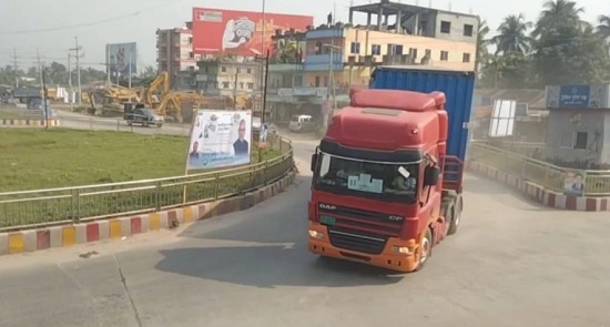 কড়া নিরাপত্তায় তেজস্ক্রিয় জ্বালানির চালান পৌঁছালো রূপপুরে