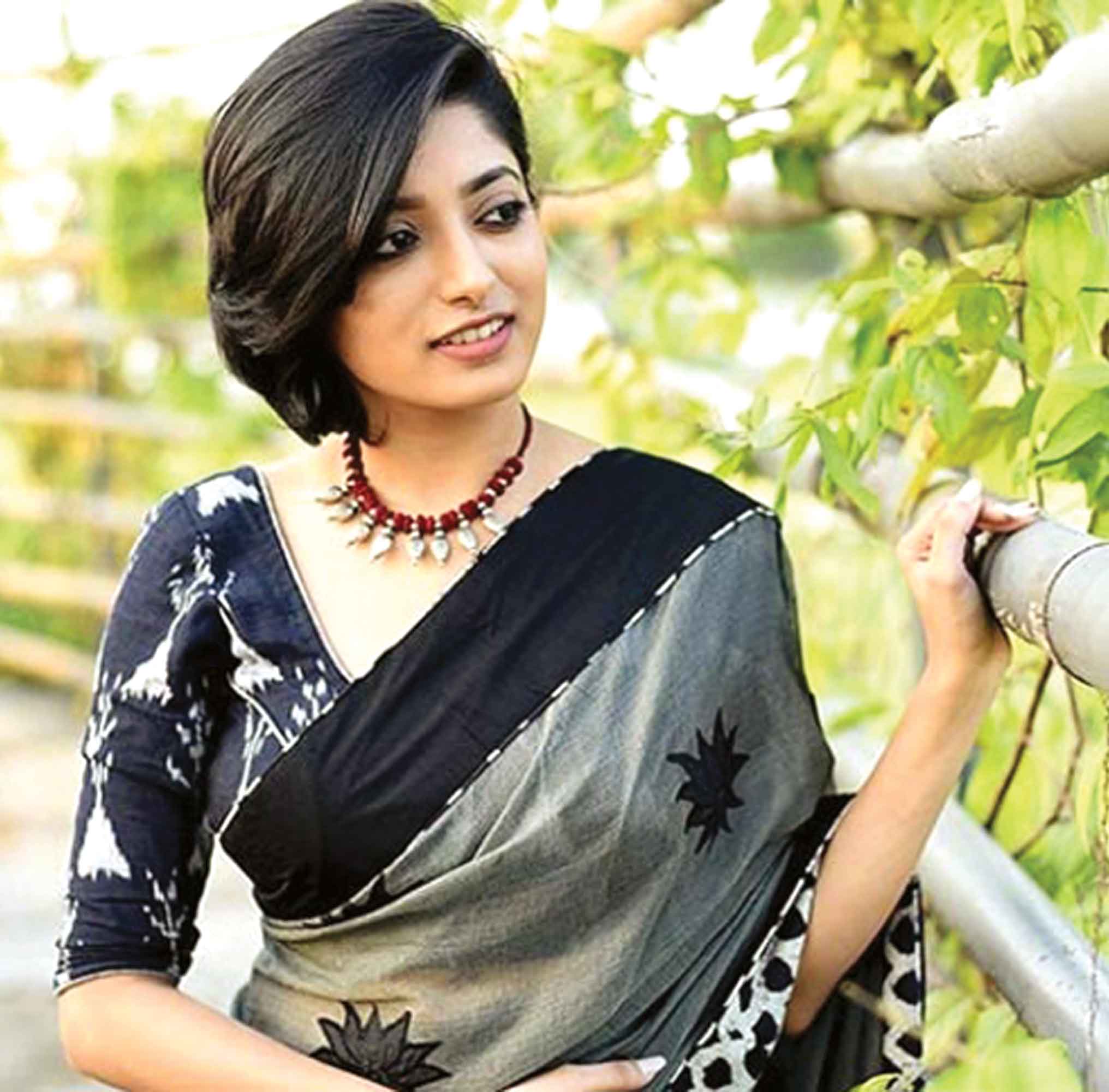 গোয়েন্দা চরিত্রে ইশা