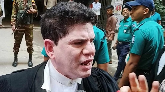আদালতে আমুর আইনজীবীকে মারধর