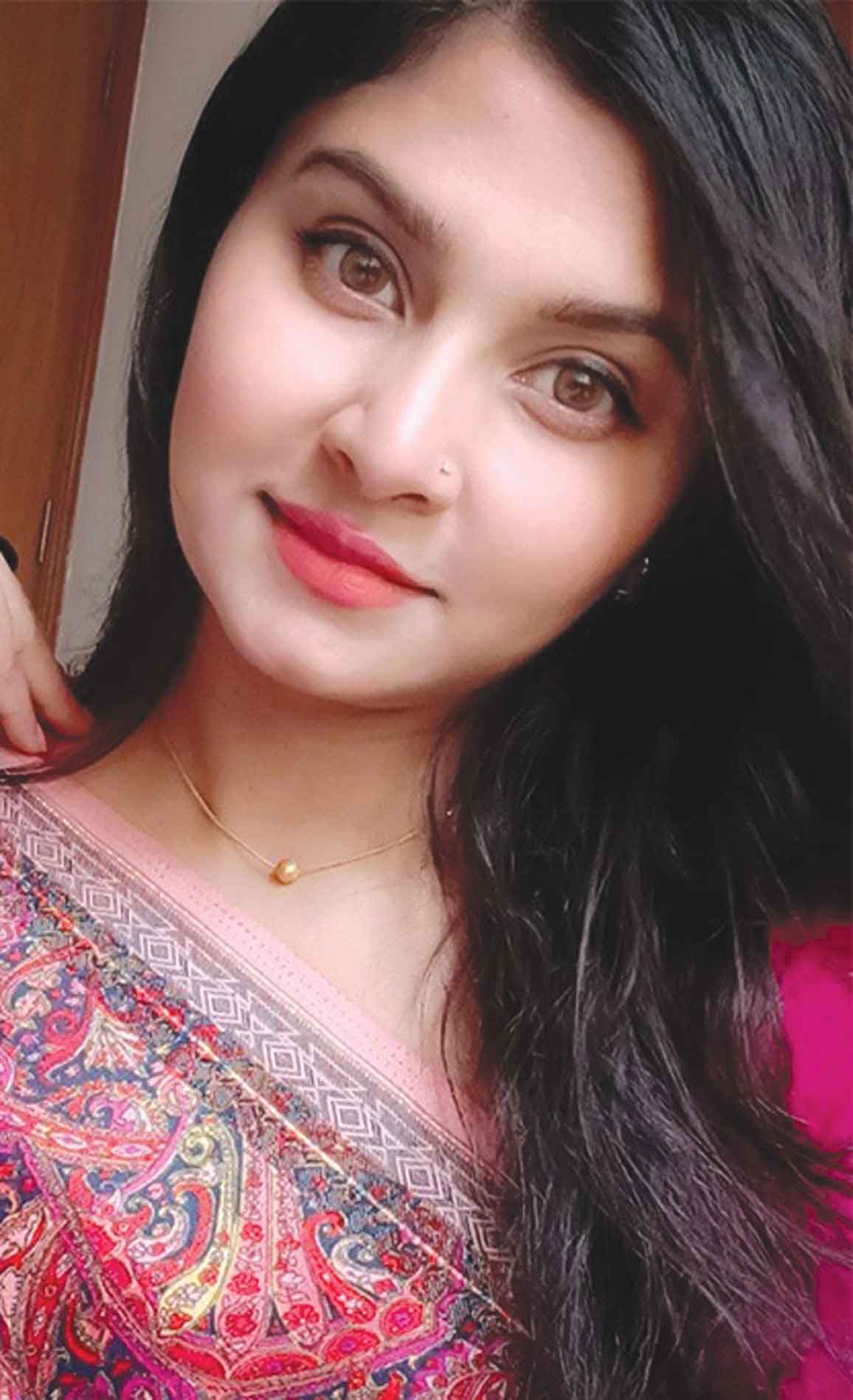 সেরা জামানের নতুন সিনেমা 'রং ঢং'