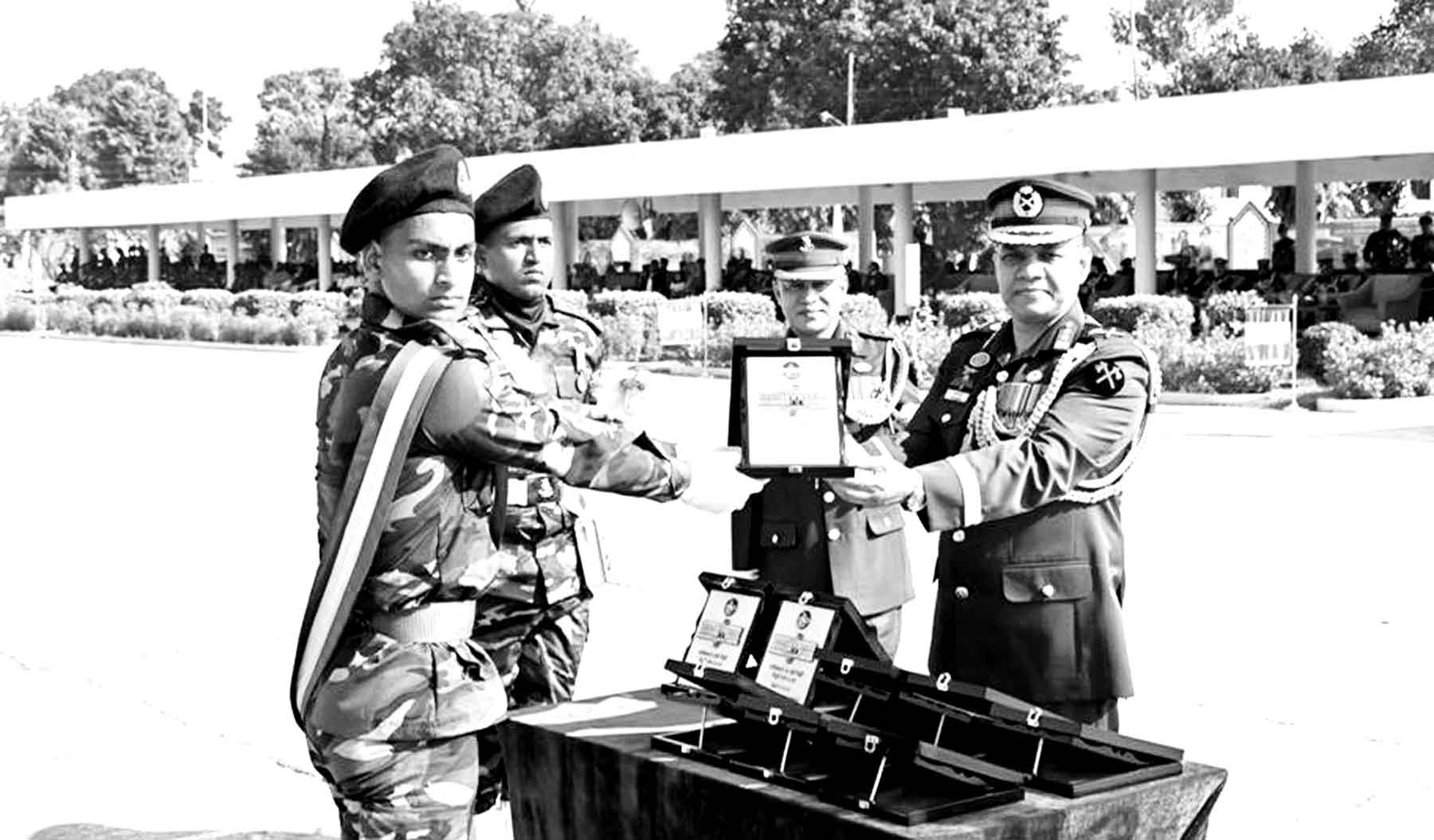 সেনাবাহিনীর ইঞ্জিনিয়ার্স, ইএমই এবং এসিসি কোরের রিক্রুট ব্যাচের 'সেনাবাহিনী প্রধান' কুচকাওয়াজ অনুষ্ঠিত