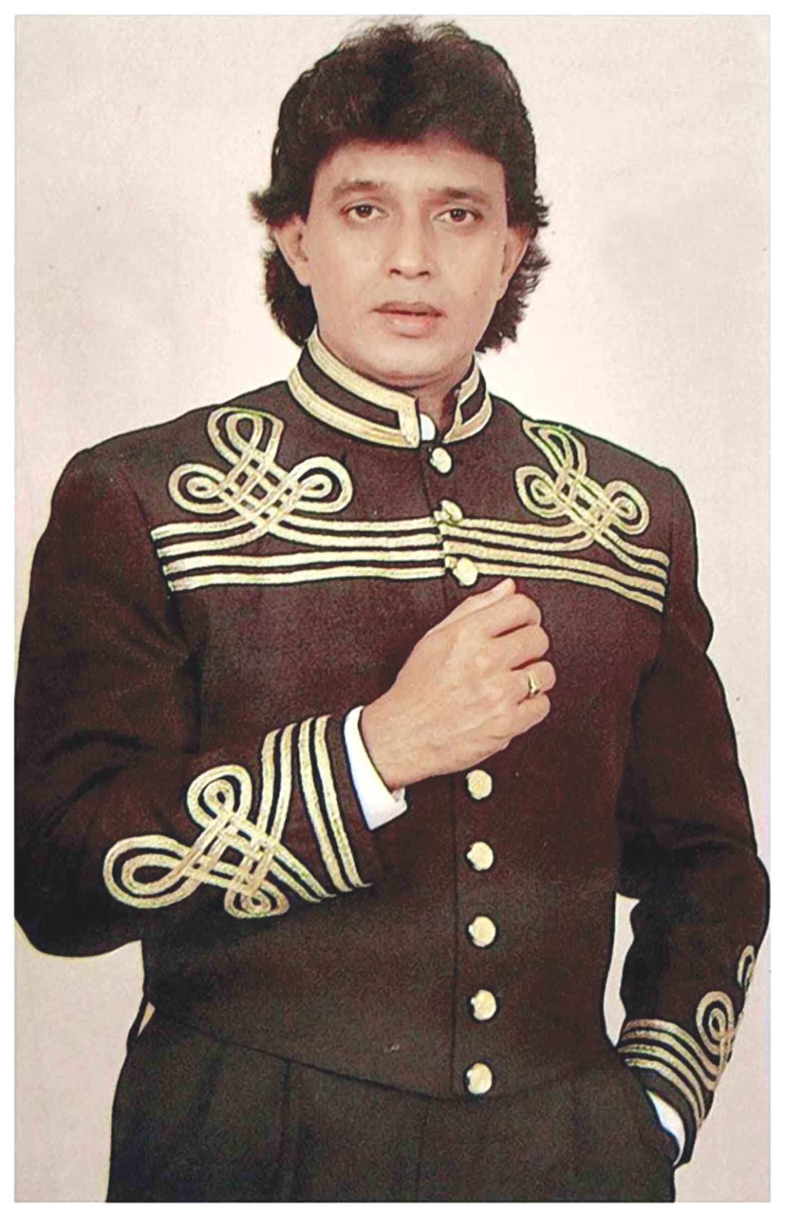 এবার মিঠুন চক্রবর্তীকে হত্যার হুমকি
