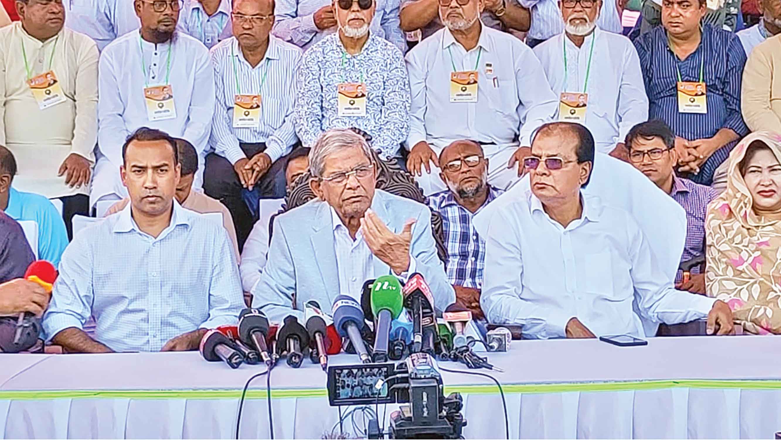 বিতর্কিত কেউ যেন উপদেষ্টার দায়িত্ব না পায় :ফখরুল