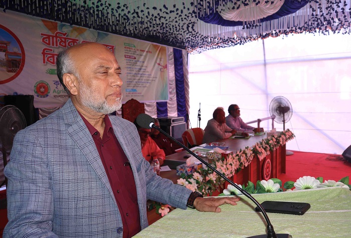 বর্তমানে দেশ গঠনের দায়িত্ব তরুণ প্রজন্মের: বাকৃবি ভিসি