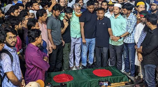 কেন্দ্রীয় শহীদ মিনারে আব্দুল্লাহর জানাজায় শিবির সেক্রেটারি