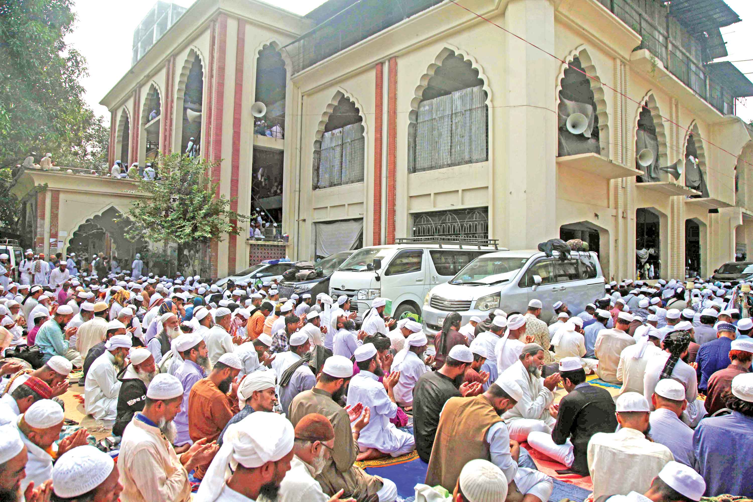 জুমা শেষে কাকরাইল ছাড়লেন সাদপন্থিরা