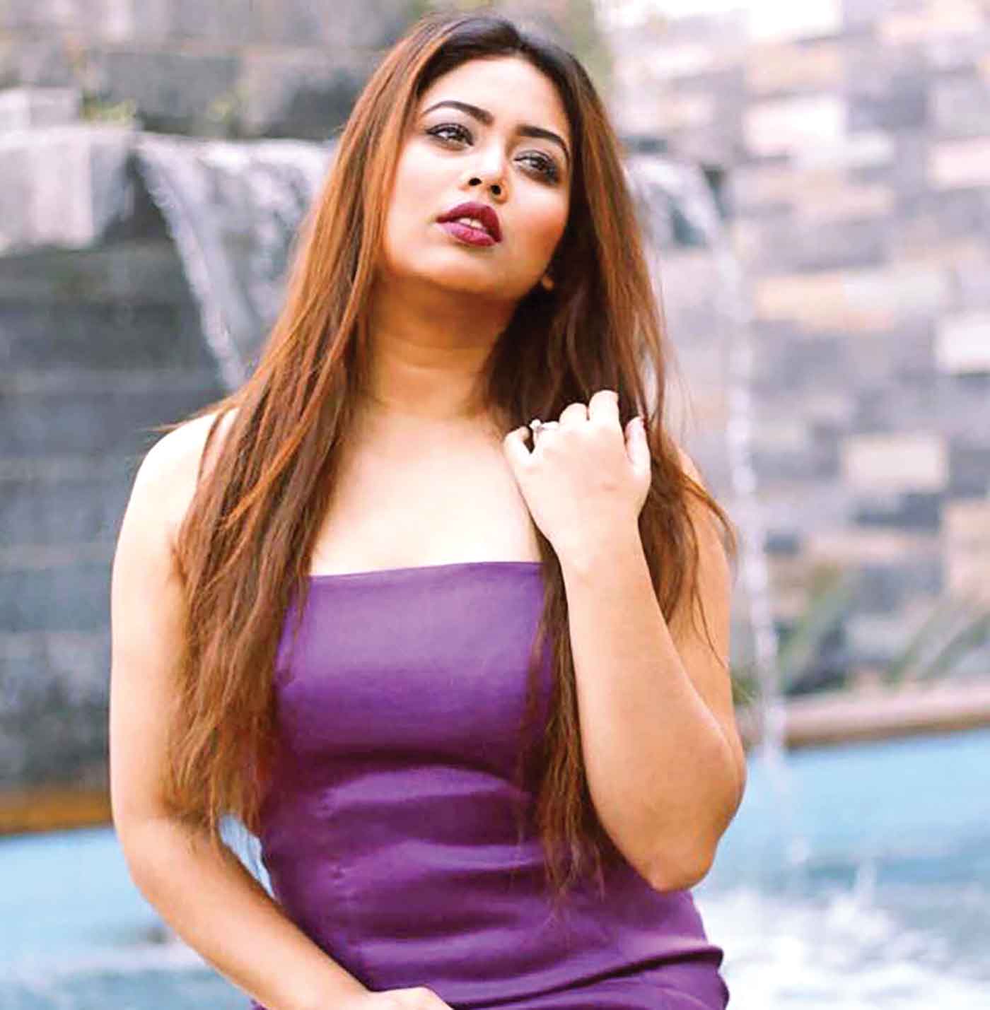 ভাবনার নতুন প্রেম ও বই