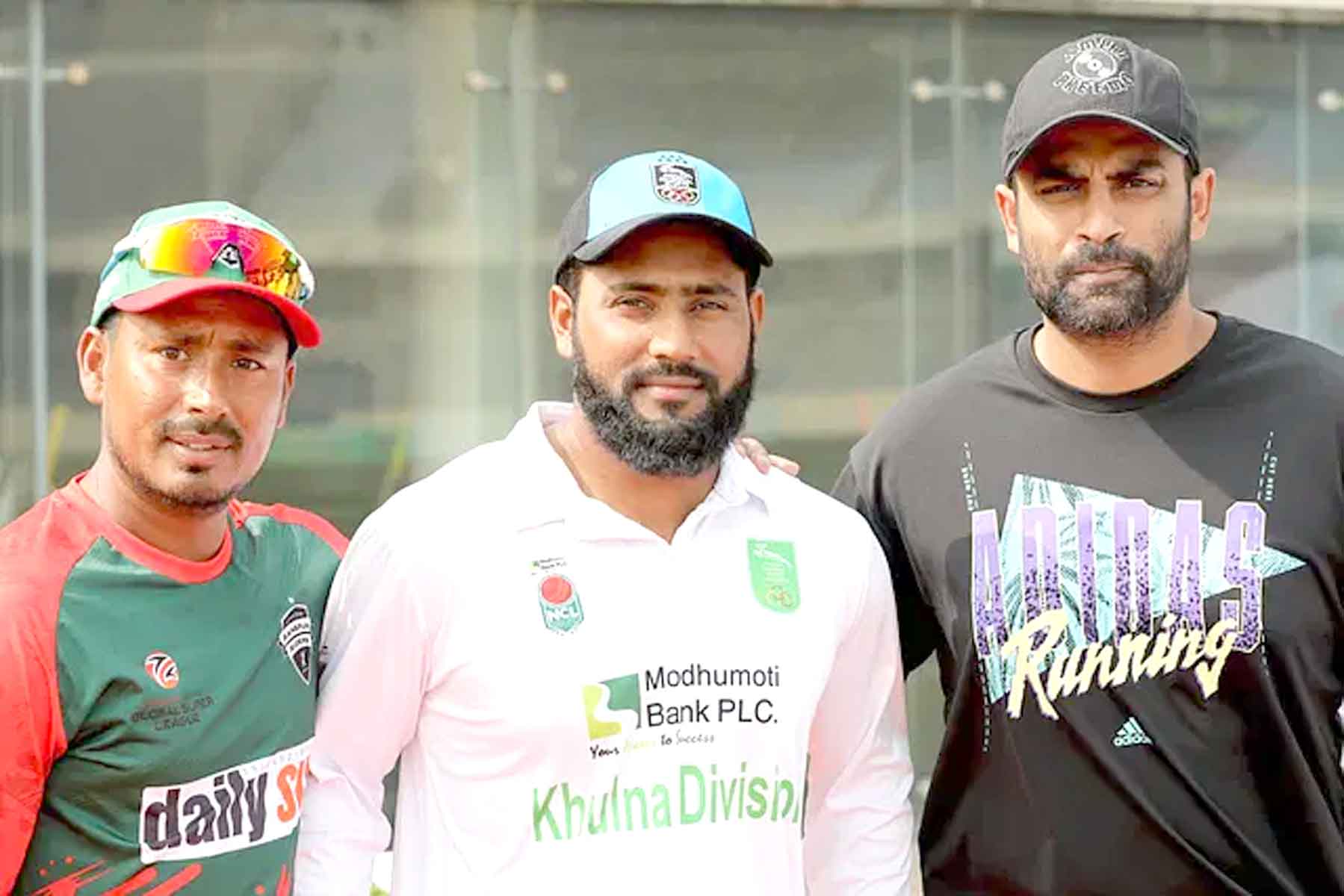 ইমরুলকে বিদায়ী সম্মাননা