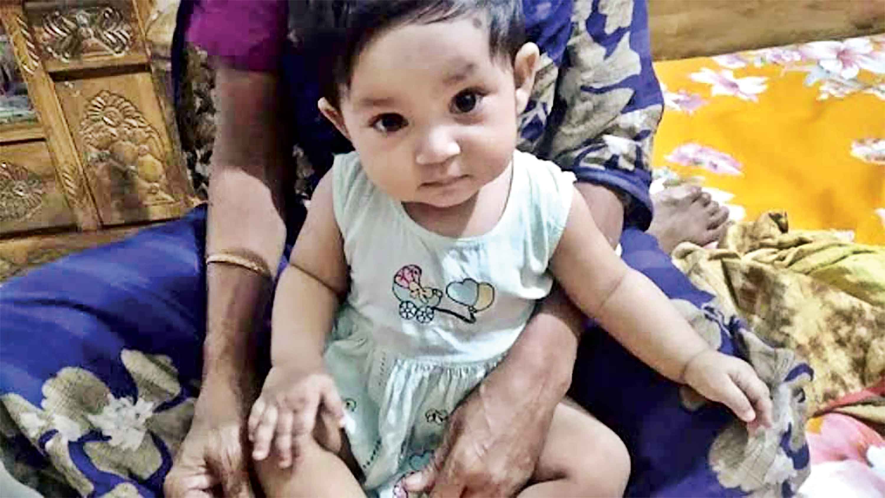 মায়ের কোলে ফিরেছে ৮ মাসের সেই শিশুটি