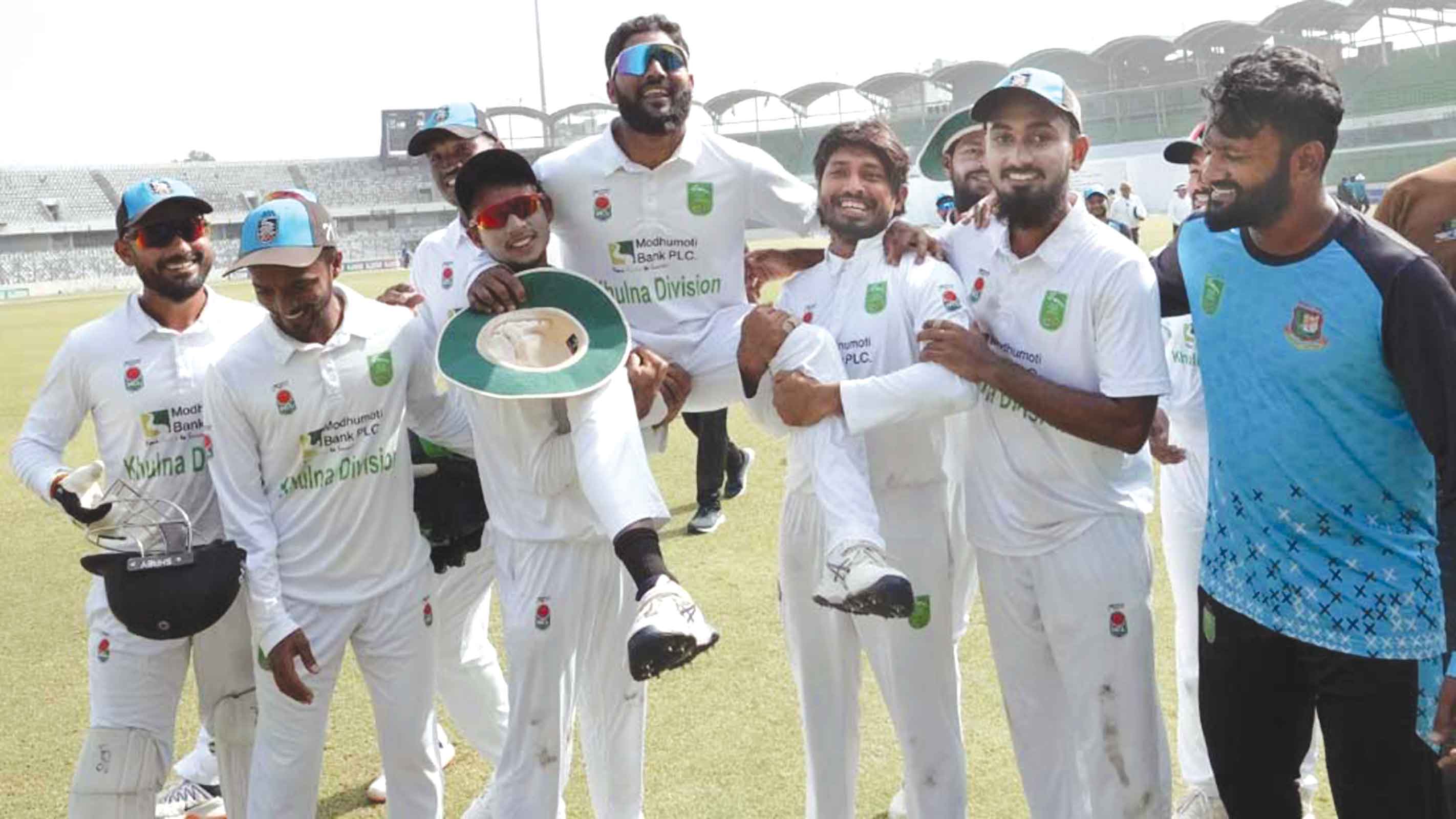 সম্মানের সঙ্গে অবসর নিতেই টেস্ট ছাড়লেন ইমরুল