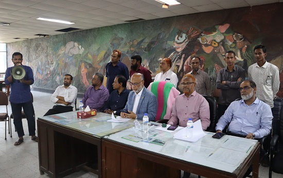 বাকৃবিতে গ্রন্থাগারের উন্নয়নে উপাচার্যের সাথে শিক্ষার্থীদের মতবিনিময়