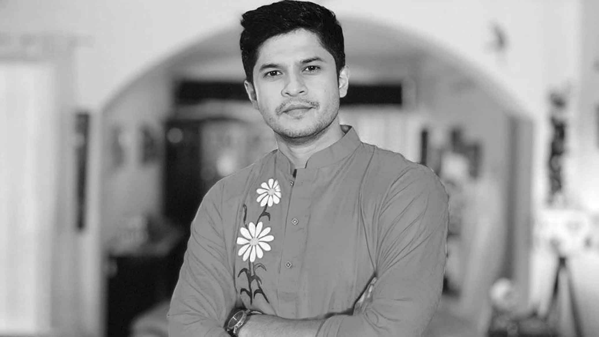 নিলয়ের সঙ্গী হয়েছেন ৫৯ অভিনেত্রী!