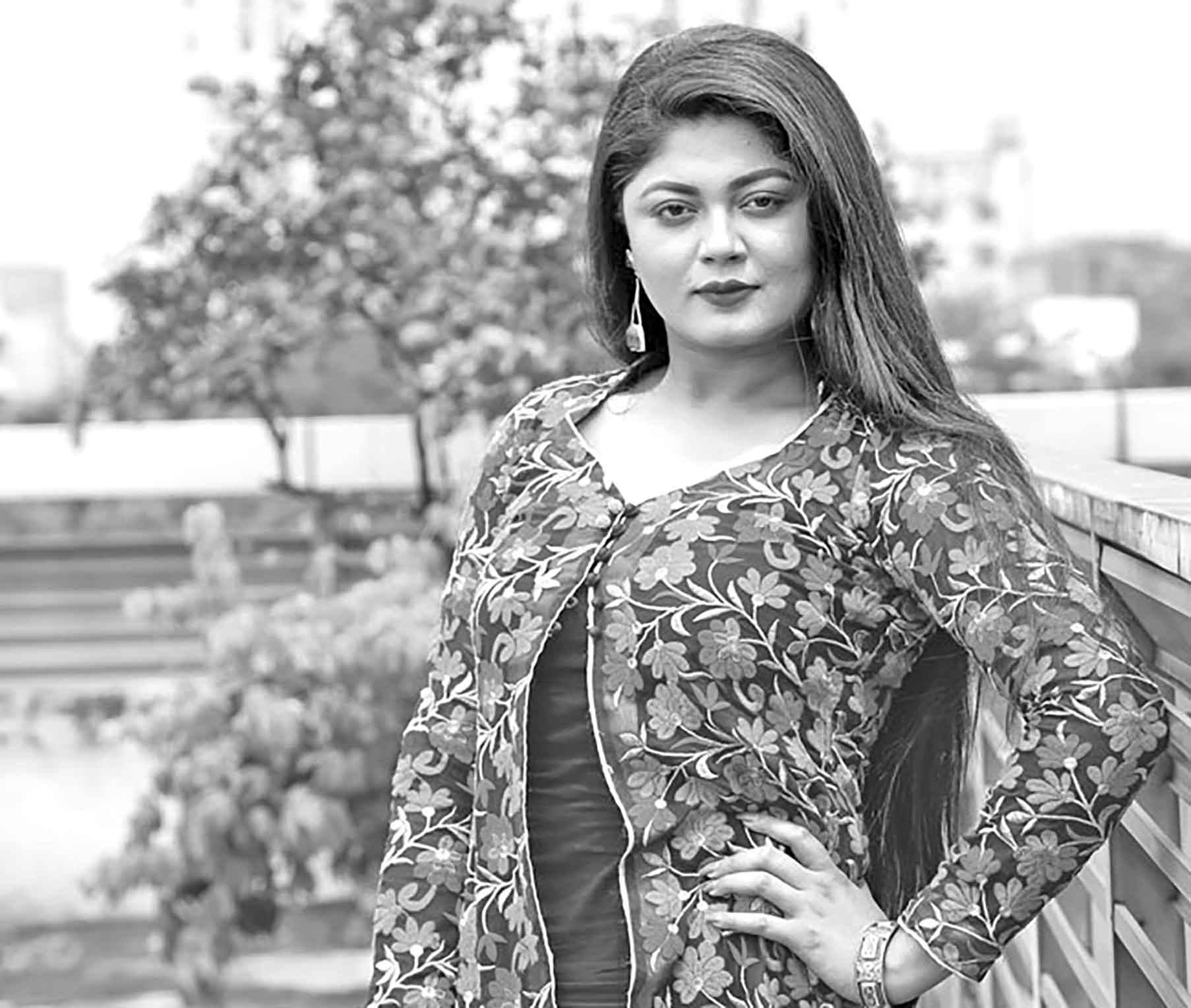 বিজয়ের মাসে আসছে মৌসুমীর 'নয়া মানুষ'
