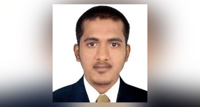 কলেজ ড্রেসটা ঝুলে আছে হ্যাঙ্গারে, কোথাও নেই ওসমান