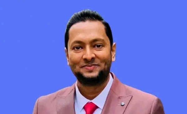 প্রথম আলোর সামনে নামাজ ও গরু জবাই : ষড়যন্ত্রের অংশ  