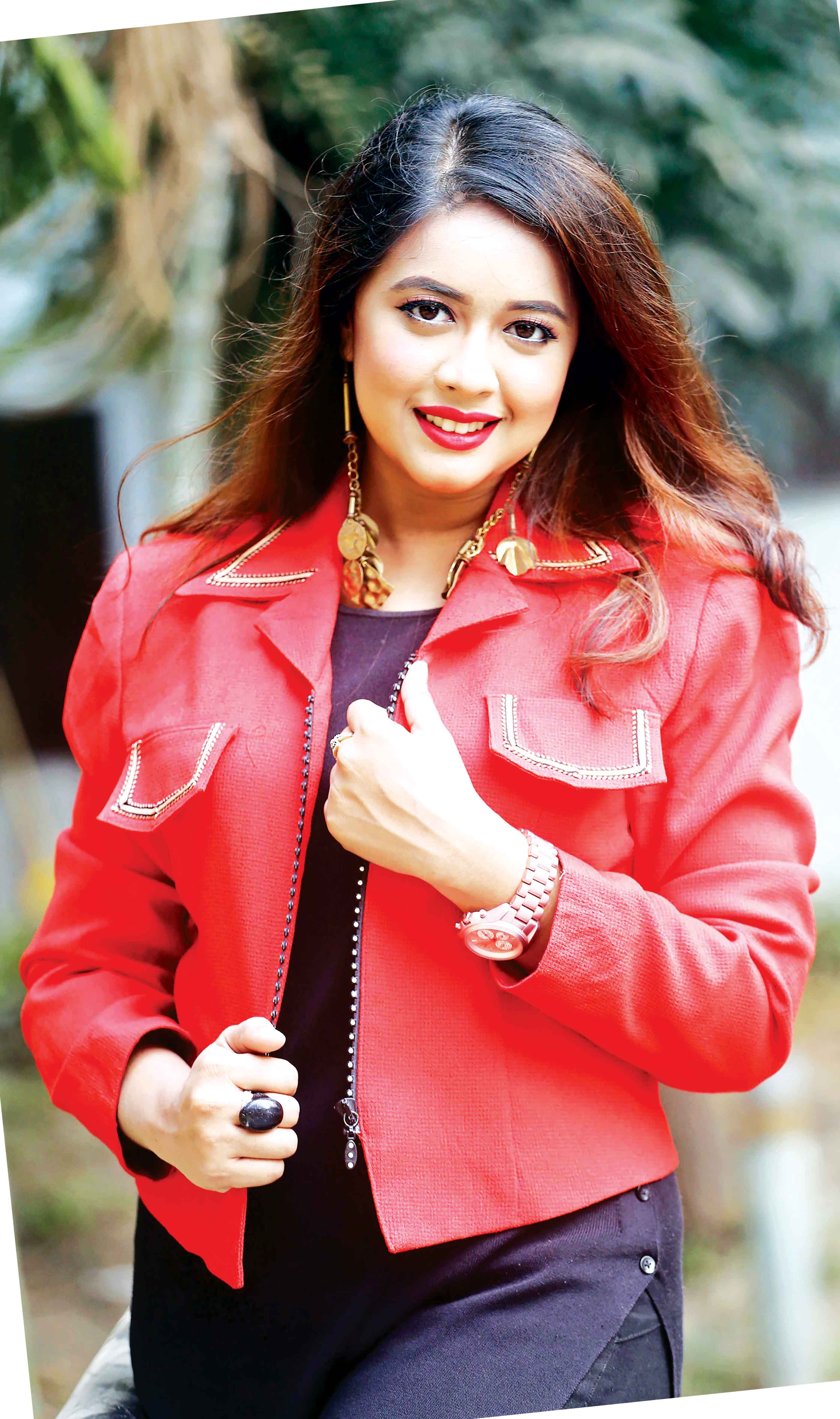 আনন্দ দিতে পারলে নিজেকে সার্থক মনে হয় :ঐশী