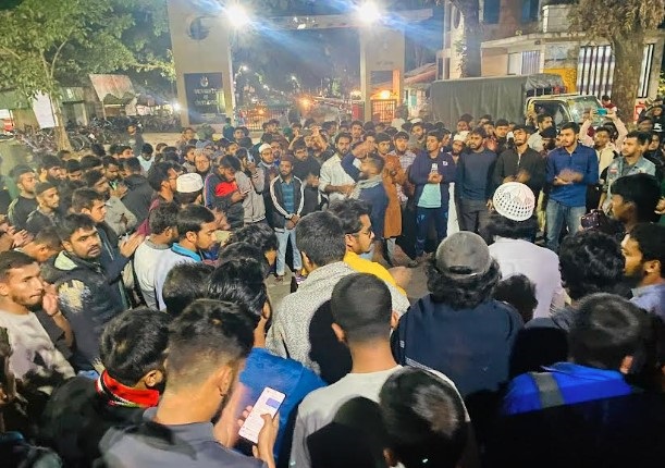 চট্টগ্রামে আইনজীবী হত্যার ঘটনায় চবিতে বিক্ষোভ সমাবেশ