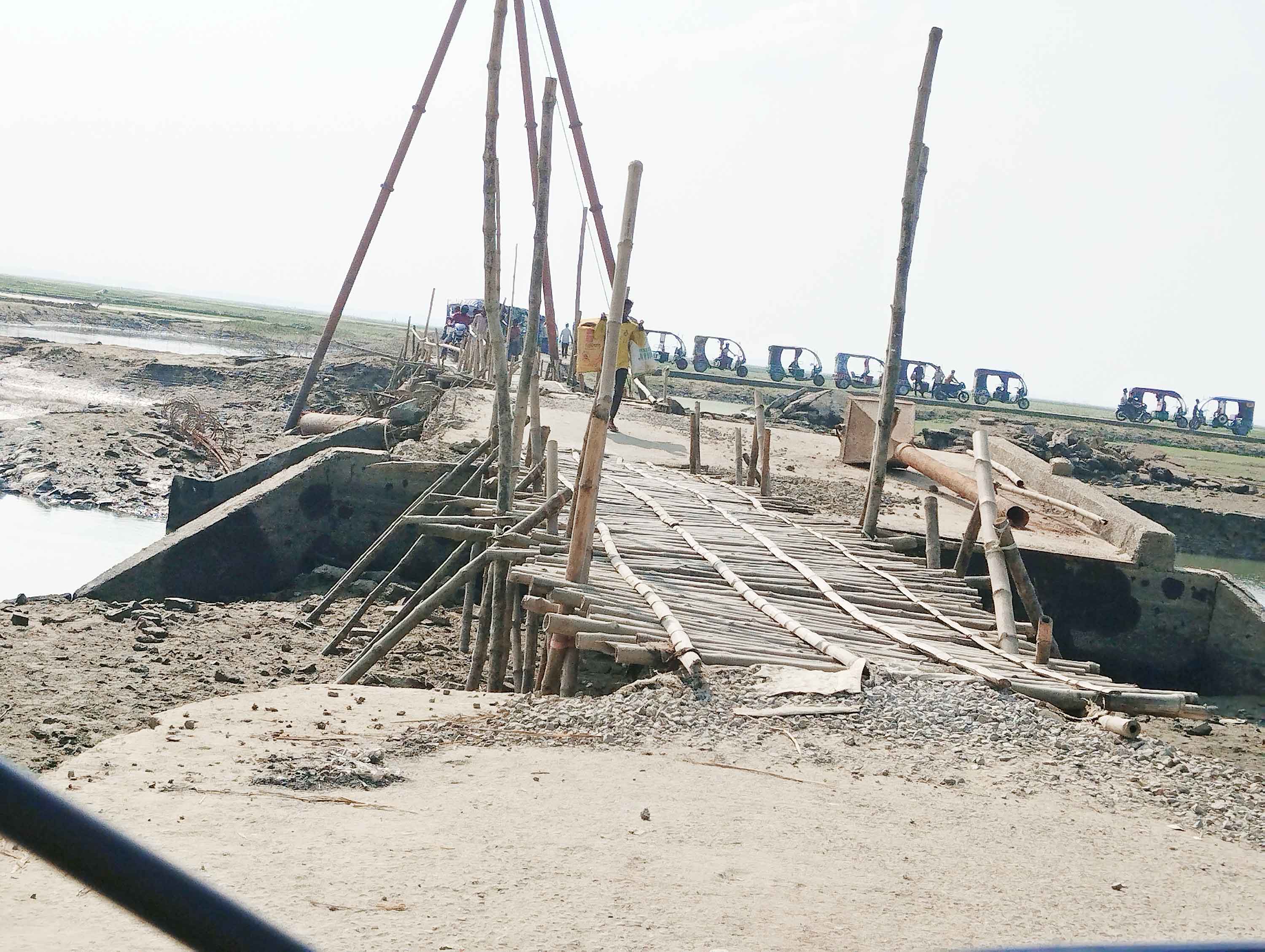 দুর্ভোগের আরেক নাম আলমপাশা সেতু