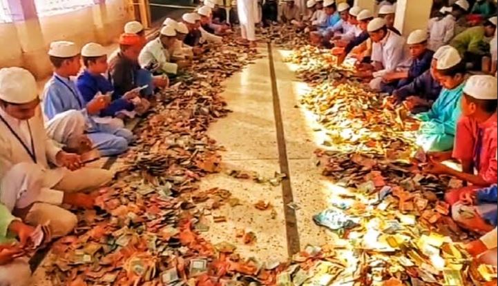 পাগলা মসজিদের দানবাক্সে পাওয়া গেলো ৮ কোটি ২১ লক্ষ ৩৪ হাজার ৩০৪ টাকা