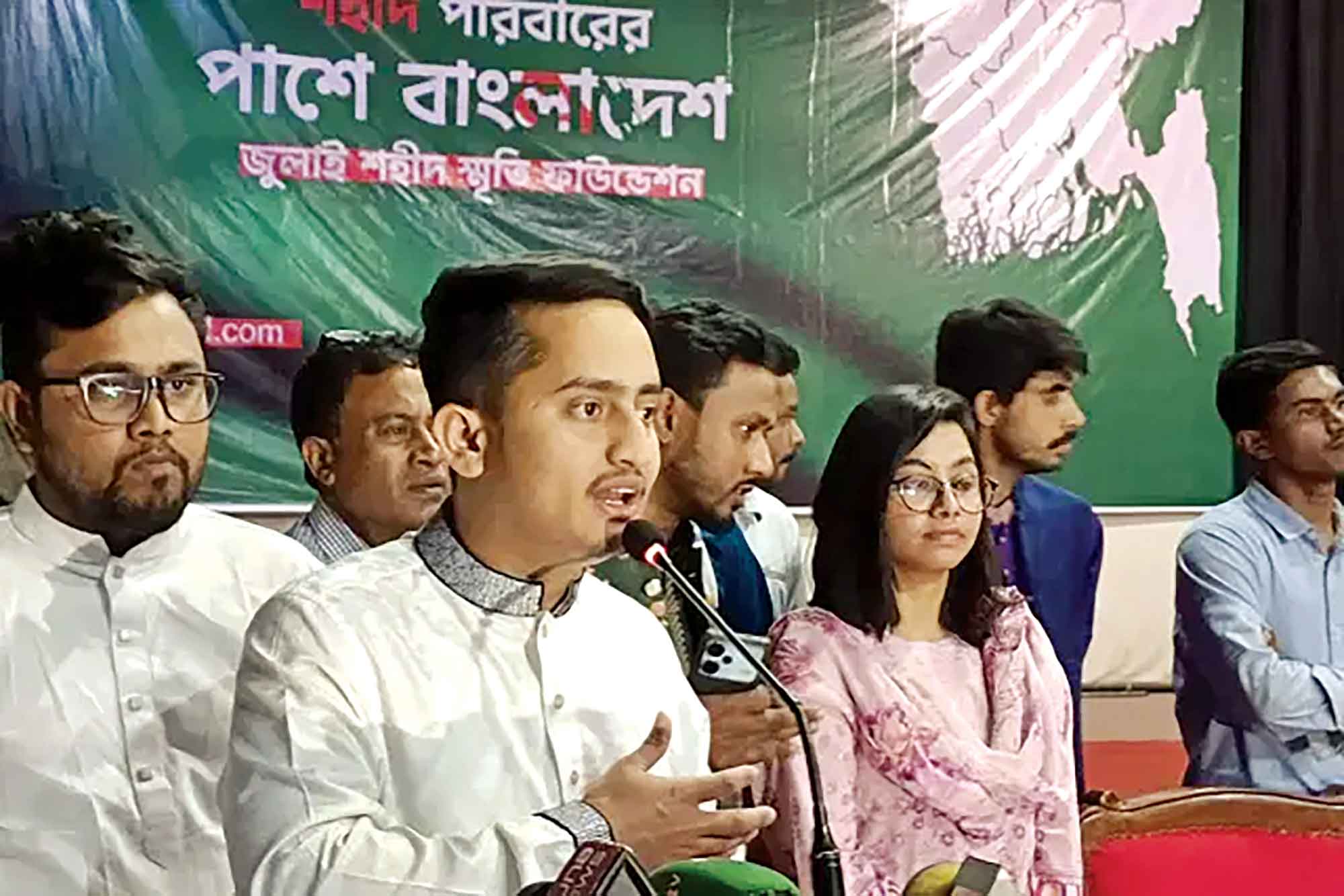 ব্যর্থ হলে কারোরই অস্তিত্ব রাখবে না 'খুনি' হাসিনা