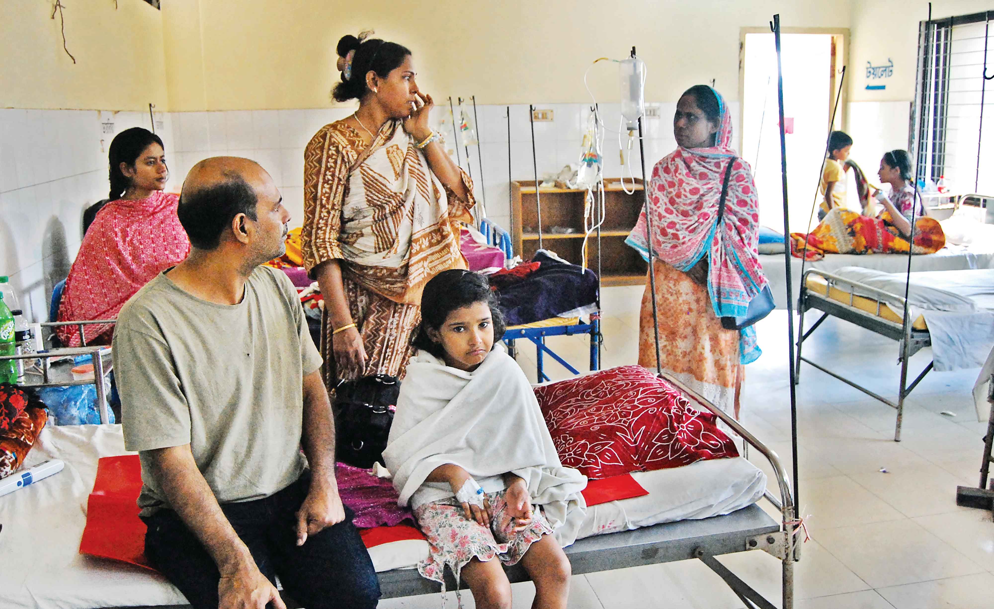 চলতি বছর ডেঙ্গুতে মৃতু্য ৫শ' ছুঁইছুঁই