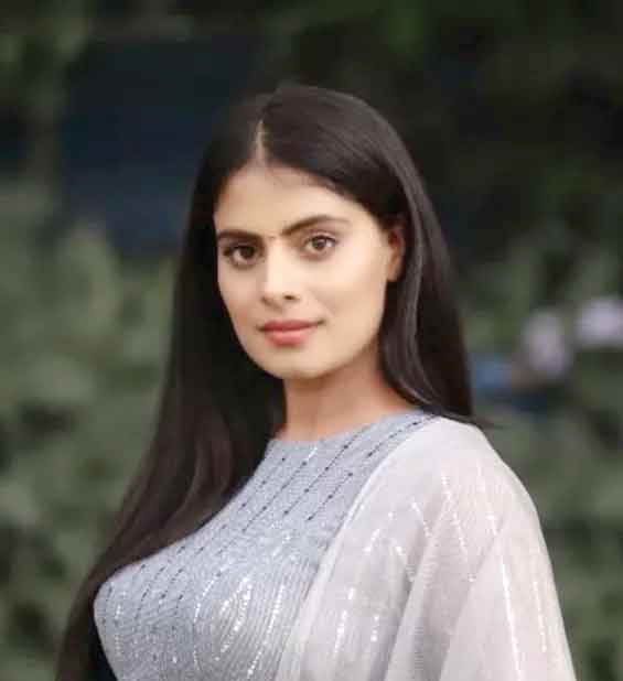অভিনেত্রীর ঝুলন্ত মরদেহ উদ্ধার