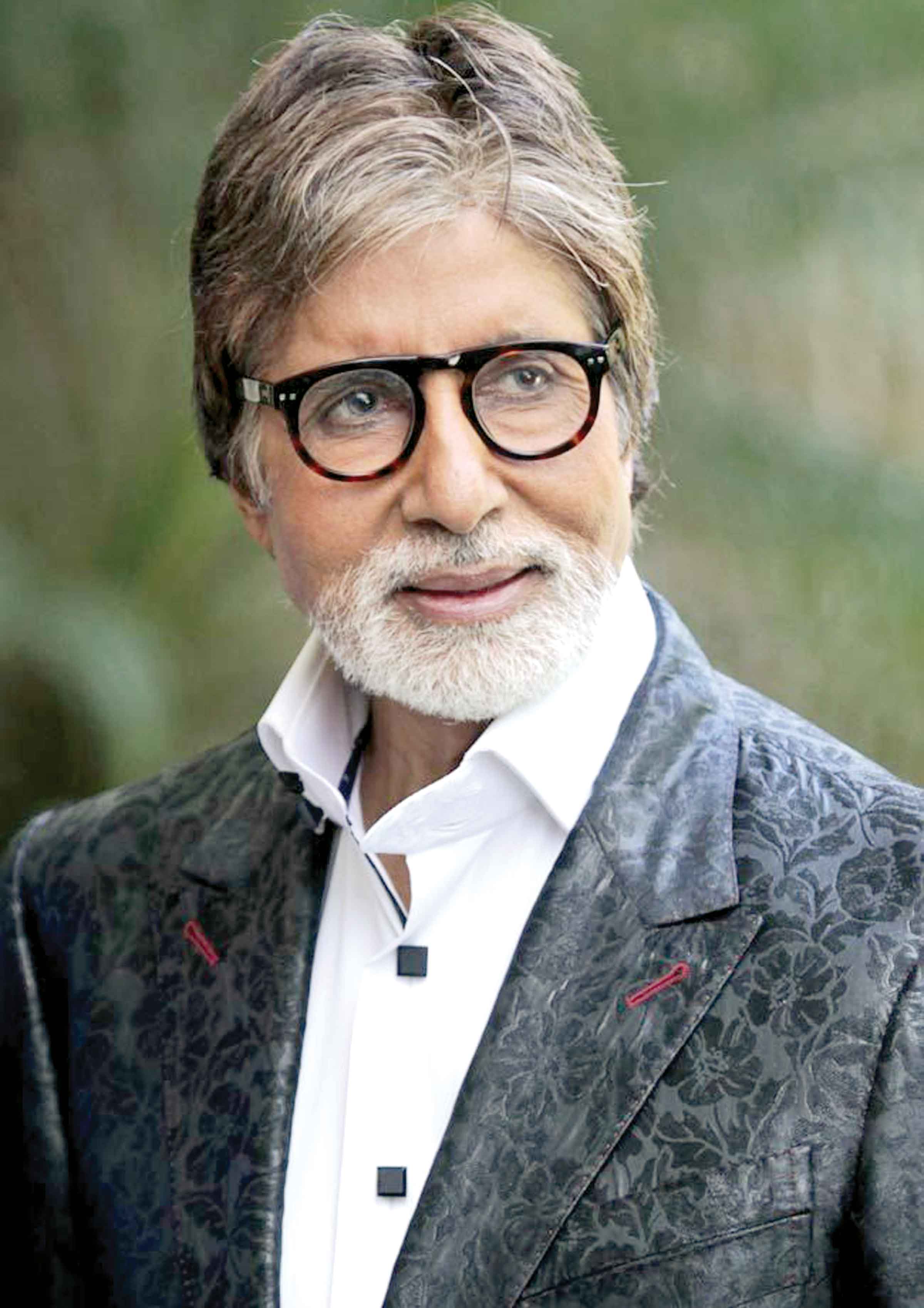 চটেছেন অমিতাভ বচ্চন