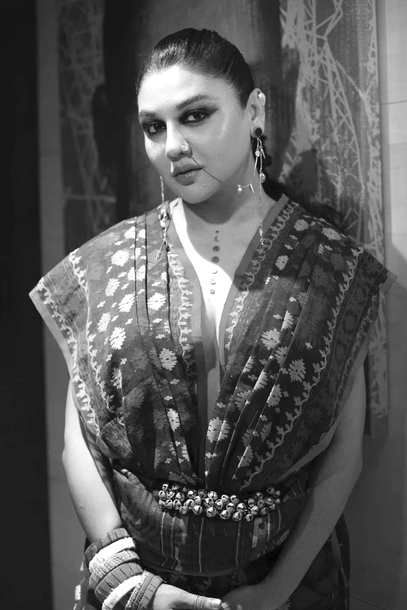 ফিল্মফেয়ারের মঞ্চে ঢাকাই জামদানিতে প্রশংসিত জয়া
