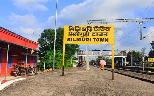 যাচ্ছে না বাংলাদেশিরা, শিলিগুড়িতে হাহাকার