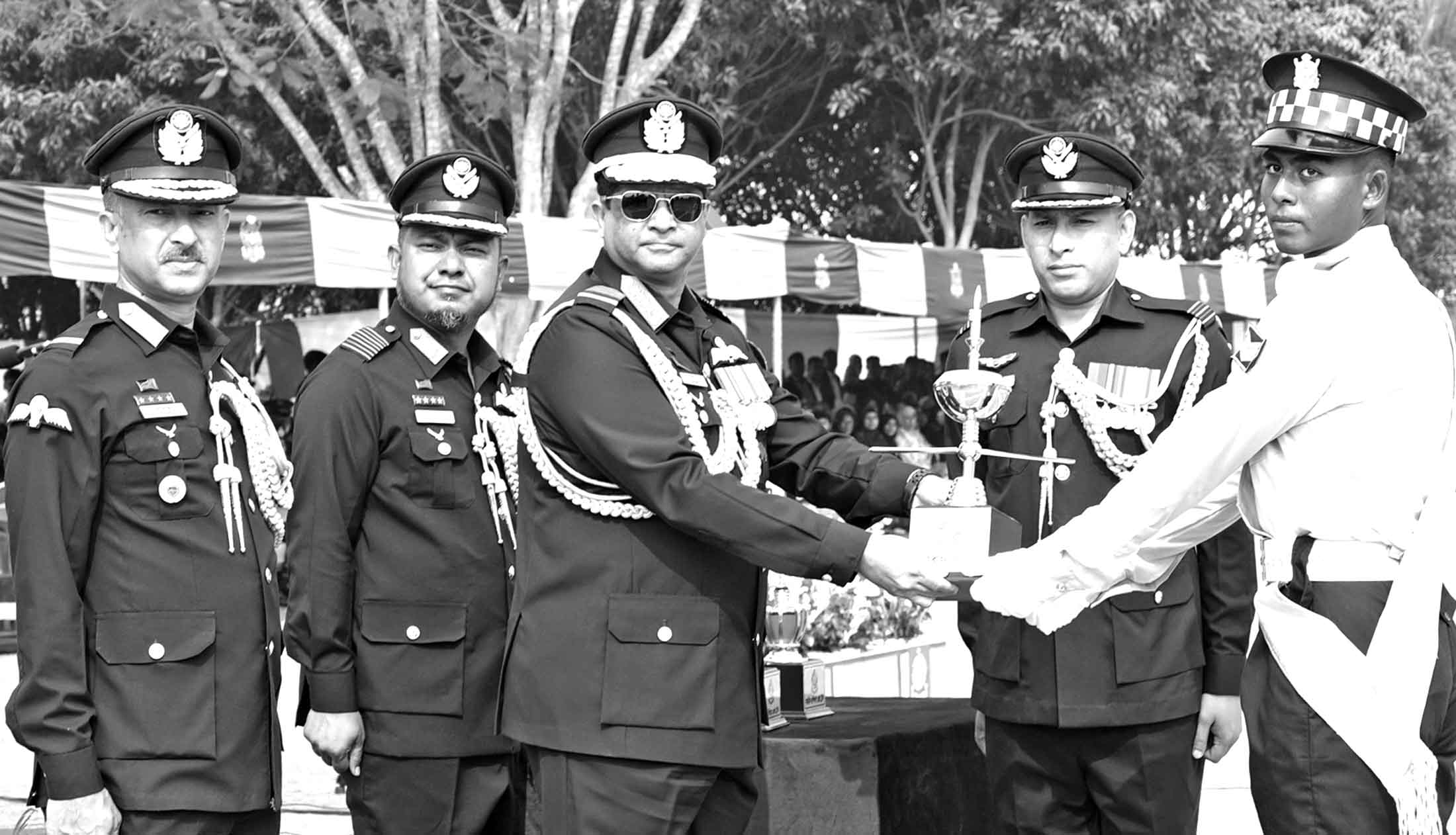 বিমান বাহিনীর নতুন বিমানসেনা দলের প্রশিক্ষণ সমাপনী কুচকাওয়াজ অনুষ্ঠিত