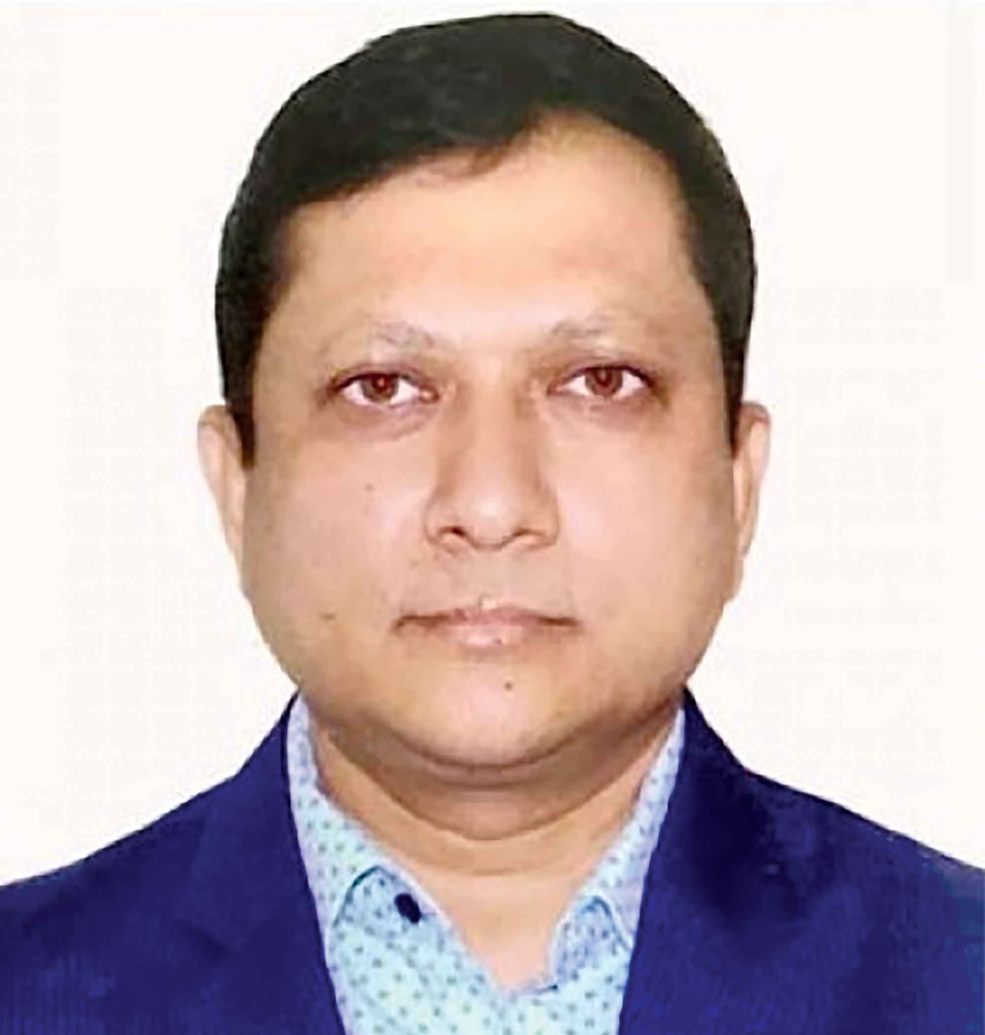 'বহুরূপী পাসপোর্ট' বানানো সেই কর্মকর্তা আটক